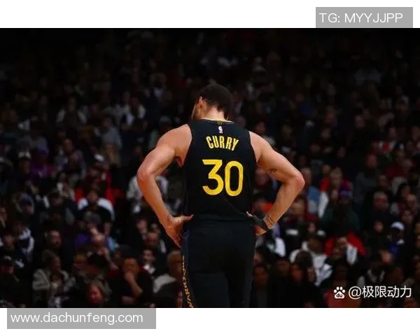 库里公开支持女篮运动引发球迷热议