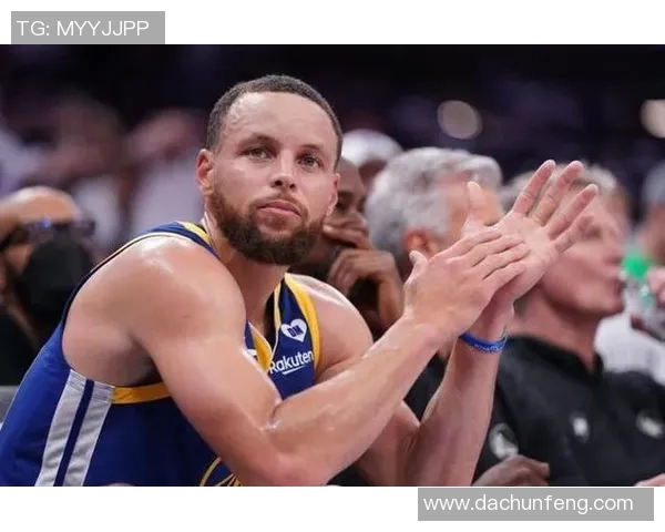 开拓者队球员备战新赛季，全力以赴